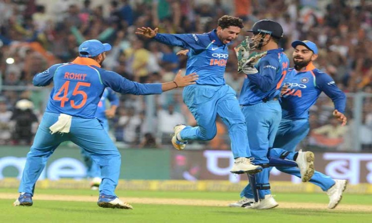 India, Australia cricket teams arrive in Kolkata