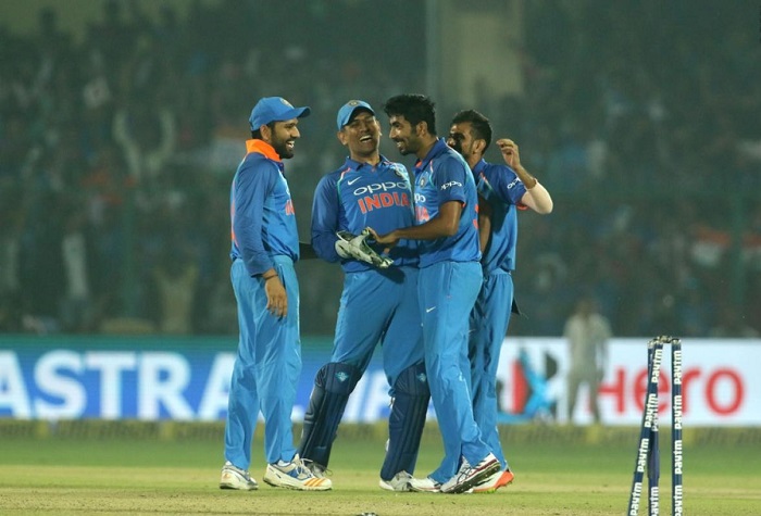 India beat New Zealand by 6 runs to clinch odi series 2-1 India beat New Zealand by 6 runs to clinch odi series 2-1