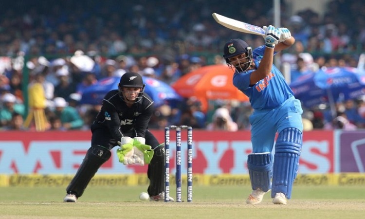 3rd ODI: India 116/1 after 21 overs