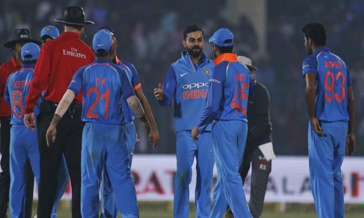India beat New Zealand by 6 runs, clinch ODI series
