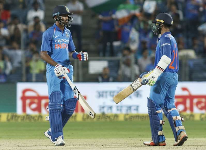 india-new zealand 2nd odi pandya-karthik