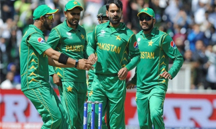 Pakistan's Mohammad Hafeez banned again for illegal action by ICC