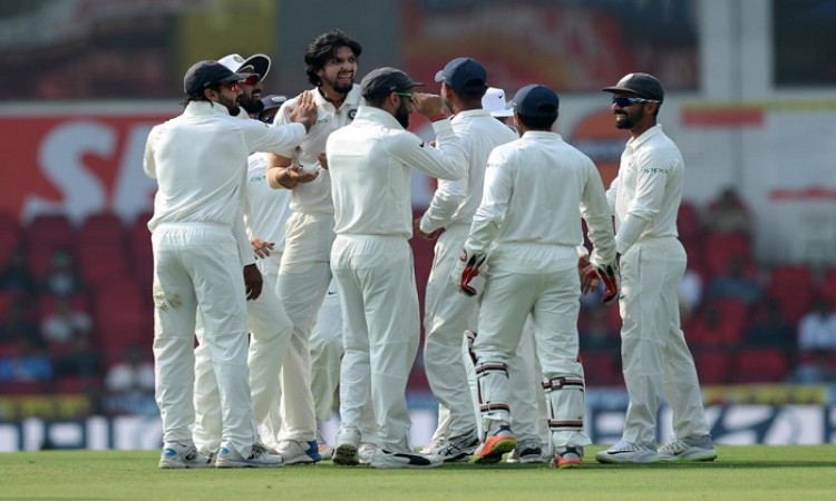 Team India restrict Sri Lanka to 47/2 at lunch on Day 1