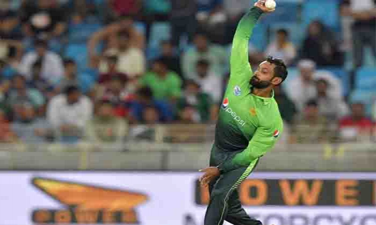 Pakistan's Mohammed Hafeez will re-work on bowling action in England Images