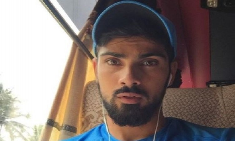 Virender Sehwag snaps up his nephew Mayank Dagar for Kings XI Punjab