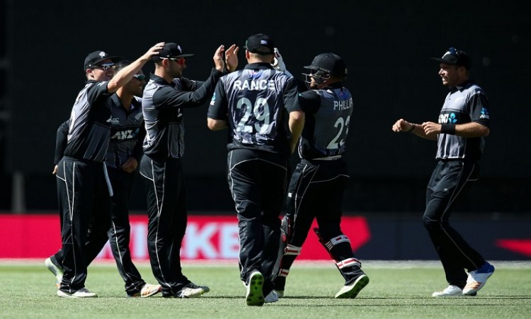 New Zealand beat Pakistan by 7 wickets in first T20I