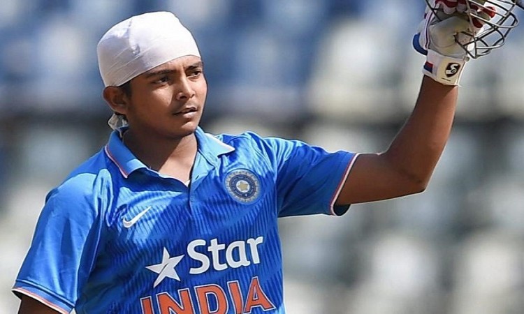 Prithvi Shaw is sold to Delhi Daredevils for INR 120 lacs