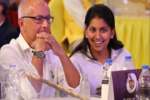 Juhi Chawla’s Daughter Jhanvi With Father Jay Mehta At During IPL Auction 2018 Images