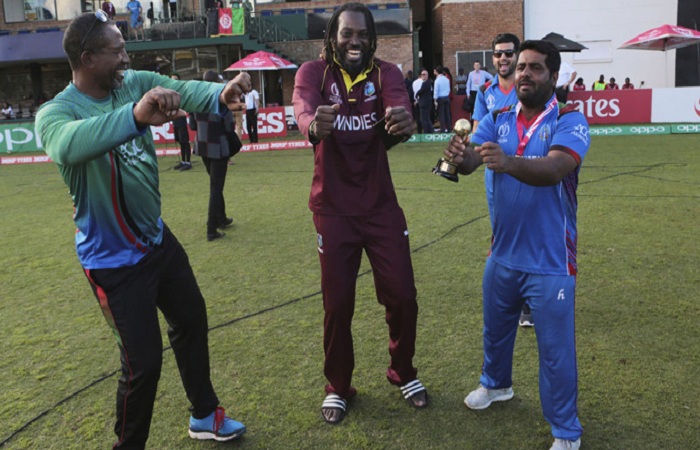 found dancing on the ground with some innovative moves Video : Chris Gayle and Mohammed Shahzad