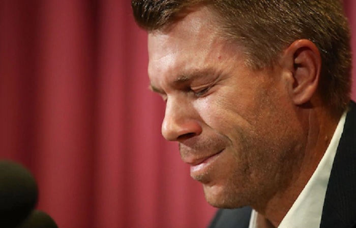 David Warner breakes down with tears infront of media After Steve Smith