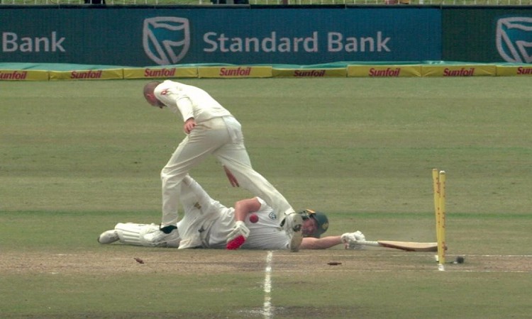  Nathon Lyon charged for AB de Villiers run-out incident