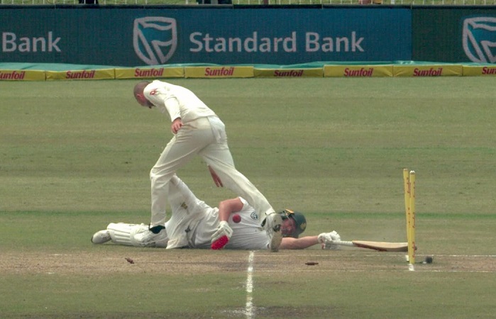 Nathon Lyon charged for AB de Villiers run-out incident Nathon Lyon charged for AB de Villiers run-out incident