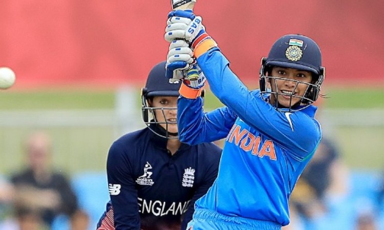 भारत ने आखिरकार त्रिकोणीय टी-20 सीरीज में इंग्लैंड को 8 विकेट से दी मात