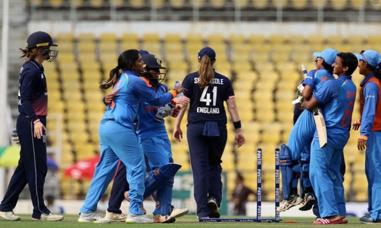 India clinch thrilling 1-wicket win against England in first odi