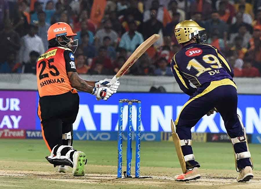 Sunrisers Hyderabads Shikhar Dhawan In Action During An IPL Match 2018 Images in Hindi