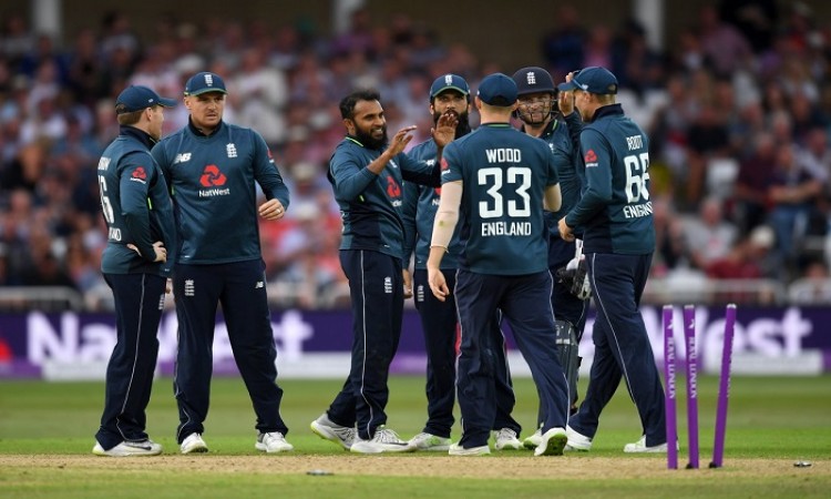 England beat Australia by 242 runs in third odi