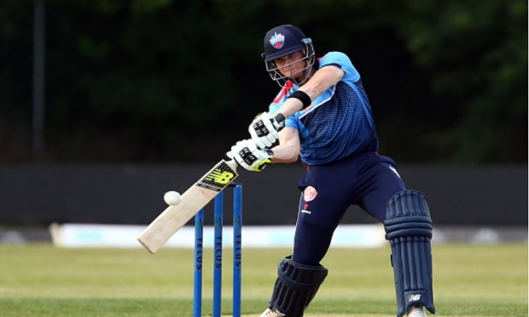 Steve Smith hits half century on surreal return to cricket