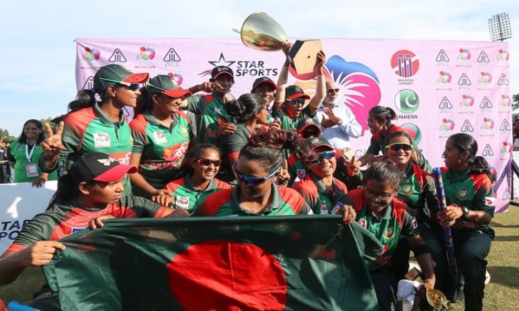  Harmanpreet's 56 in vain as Bangladesh stun India in asia cup final