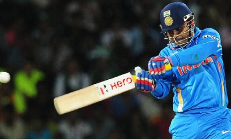 सचिन तेंदुलकर ने खोला राज, इस गेंदबाज को खेलने से डरते थे सहवाग Images