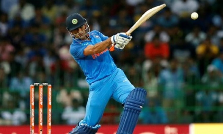 भारत - इंग्लैंड वनडे में सबसे ज्यादा छक्के जमाने वाले टॉप 5 बल्लेबाज, 3 नाम चौंकाने वाले Images