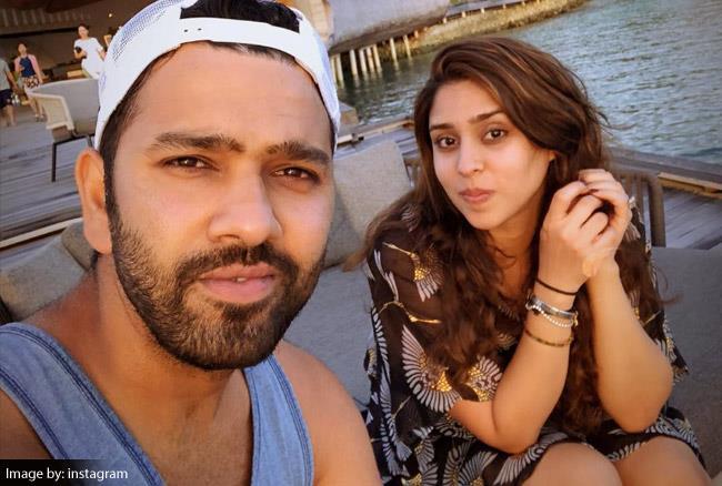 Rohit Sharma With His Wife Ritika Images in Hindi