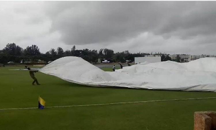 इंडिया-ए और साउथ अफ्रीका-ए के बीच दूसरा अनाधिकारिक टेस्ट मैच बारिश के कारण ड्रा की ओर Images