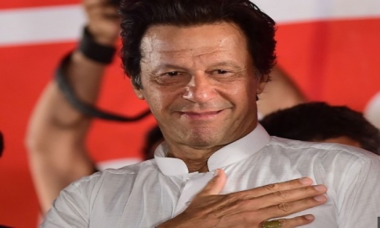 इमरान ने खान ने अपने शपथ ग्रहण समारोह इन दो दिग्गज क्रिकेटरों को दिया निमंत्रण Images