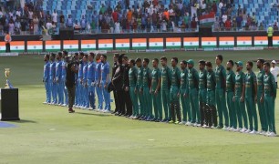 भारत बनाम पाकिस्तान की टीमें फोटो