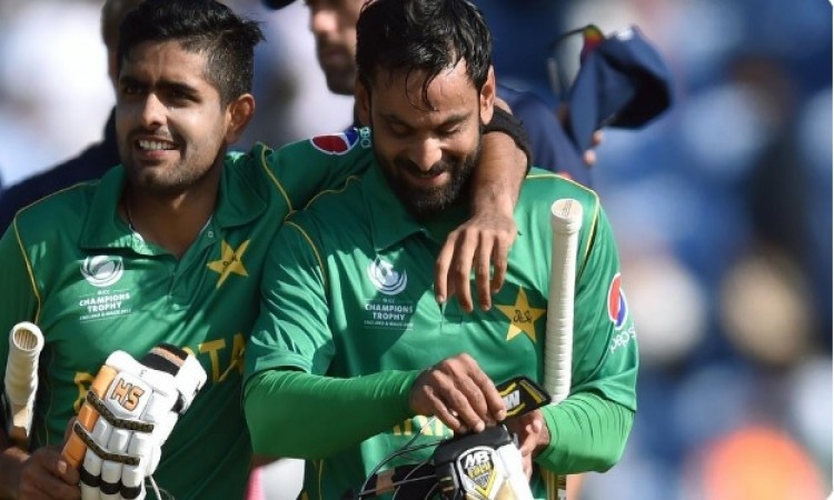 बाबर आजम और शादाब खान ने तीसरे टी-20 में किया कमाल, न्यूजीलैंड को मिली 47 रनों से हार Images