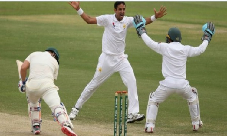 साउथ अफ्रीका के खिलाफ टेस्ट से पहले पाकिस्तान को लगा झटका,  मोहम्मद अब्बास हुए टीम से बाहर Images