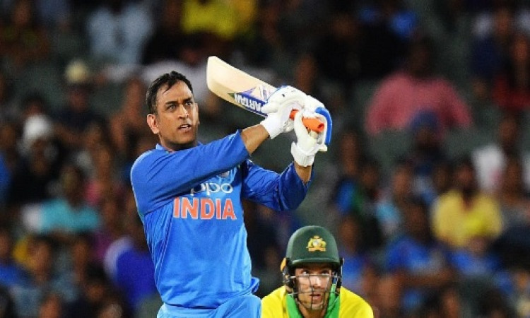 कोहली और धोनी की विराट पारियों के बदौलत भारत ने दूसरे वनडे में ऑस्ट्रेलिया को 6 विकेट से दी मात Imag