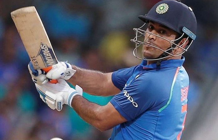 MS Dhoni महेंद्र सिंह धोनी