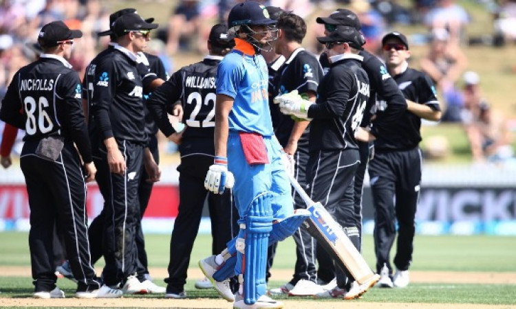 चौथे वनडे में भारत को मिली वनडे की सबसे शर्मनाक हार, न्यूजीलैंड ने भारतीय टीम को बनाया बेअसर Images