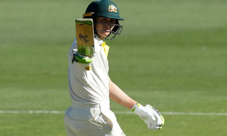 ब्रिस्बेन टेस्ट में लाबुशेन, ट्रेविस हेड के अर्धशतक, ऑस्ट्रेलिया को दिलाई 179 रनों की बढ़त Images