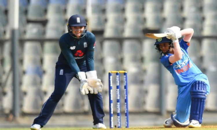 मिताली राज, जेम्मिाह रोड्रिगेज और स्मृति मंधाना की शानदार बल्लेबाजी, इंग्लैंड को 203 रनो का टारगेट I