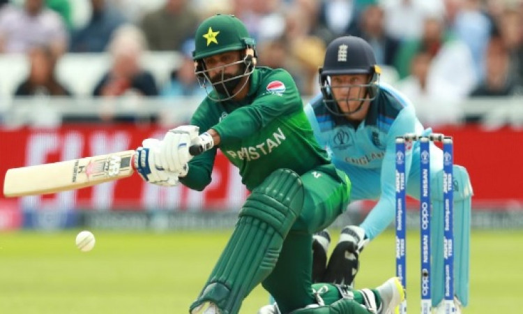 पाकिस्तान ने इंग्लैंड को दिया 349 रनों का टारगेट, इन पाकिस्तानी बल्लेबाजों ने किया कमाल Images