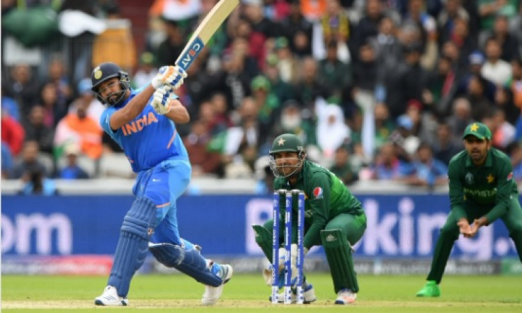 बारिश के कारण खेल रूका, भारत की अबतक तूफानी बल्लेबाजी, 305-4 (46.4 ओवर्स) Images