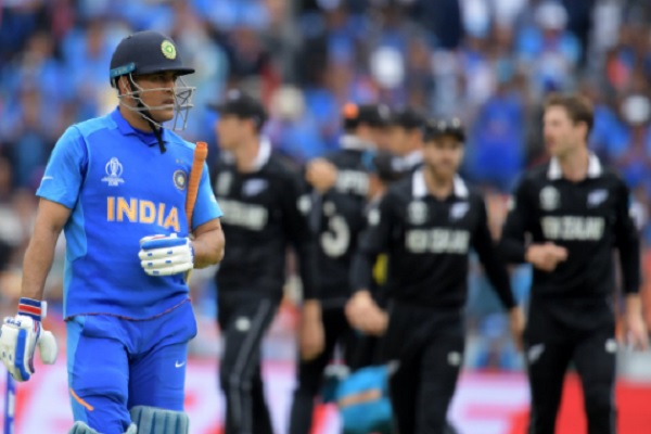 भारत-न्यूजीलैंड मैच में भारत को मिली हार लेकिन क्रिकेट फैन्स ने बना दिया ऐसा कमाल का रिकॉर्ड Images