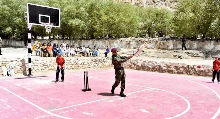 Dhoni in Leh MS Dhoni in Leh