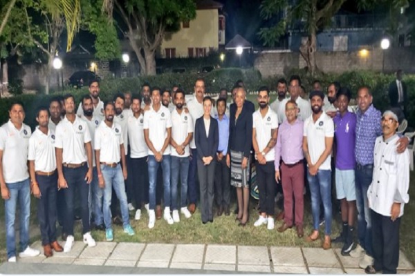 दूसरे टेस्ट से पहले भारतीय टीम ने जमैका में इंडियन हाई कमीशन में जाकर किया डिनर, देखिए ! Images