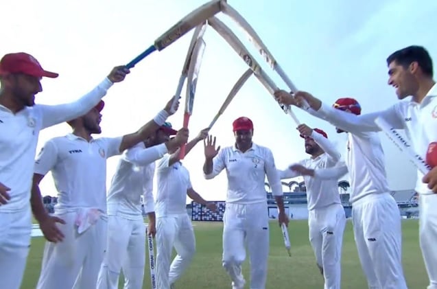 मोहम्मद नबी ने टेस्ट क्रिकेट से लिया संन्यास, अफगानिस्तान खिलाड़ियों ने सम्मान में दिया गॉड ऑफ ऑनर I