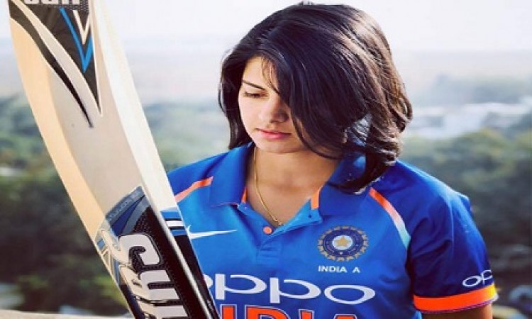 भारत की इस खूबसूरत महिला क्रिकेटर प्रिया पूनिया ने पहले ही वनडे मैच में ऐसा कर बनाया रिकॉर्ड Images