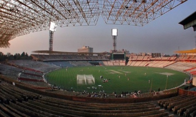 ईडन गार्डन्स पर खेला जाएगा भारत का पहला डे- नाइट टेस्ट मैच Images