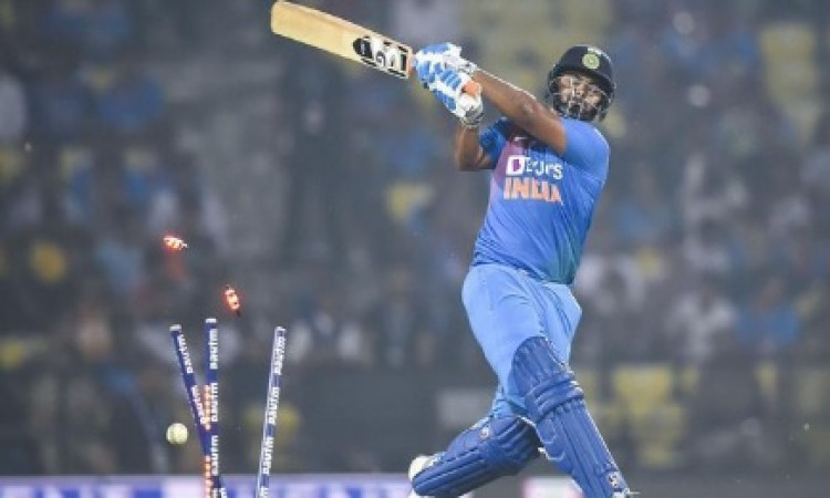 विकेटकीपर ऋषभ पंत - शुभमन गिल को भारतीय टेस्ट टीम से किया गया बाहर, अब इस टूर्नामेंट में खेलेंगे ! I