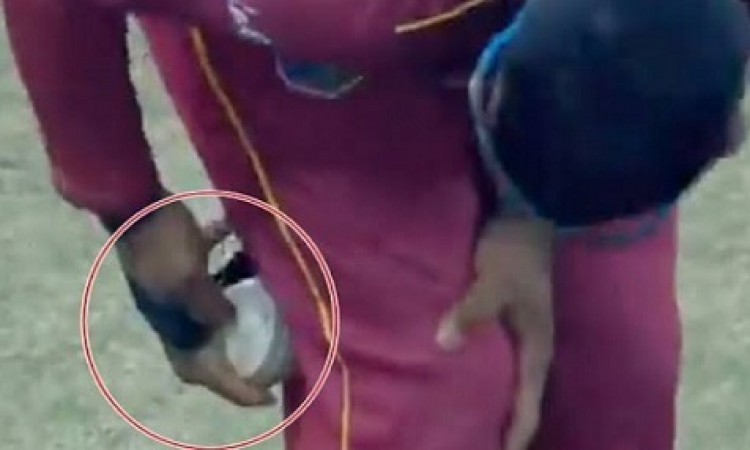 VIDEO गेंद से छेड़छाड़ करते हुए पकड़े गए निकोलस पूरन, कुछ इस तरह कर रहे थे, देखिए ! Images