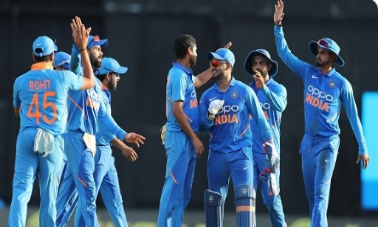 पहले वनडे के लिए भारत की संभावित प्लेइंग XI, कुलदीप- युजवेंद्र चहल में किसे मिलेगा मौका ! Images