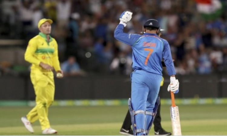 क्रिकेट ऑस्ट्रेलिया ने भी माना धोनी को महारथी, दशक की वनडे टीम का कप्तान बनाया ! Images