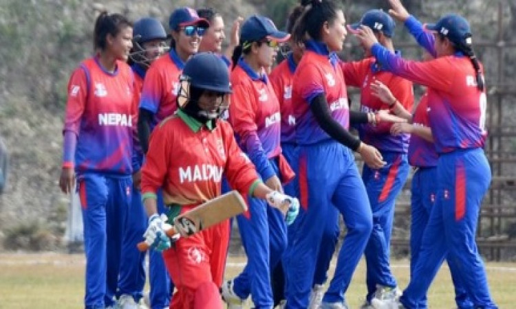 नेपाल महिला टीम ने फिर किया कमाल, विरोधी टीम को 8 रन पर किया आउट, 10 खिलाड़ी 0 पर आउट Images
