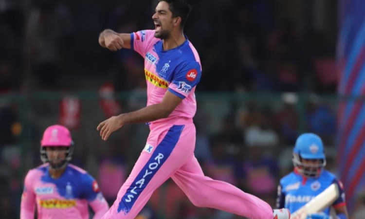 राजस्थान रॉयल्स ने इस दिग्गज स्पिनर को बनाया गेंदबाजी सलाहकार Images