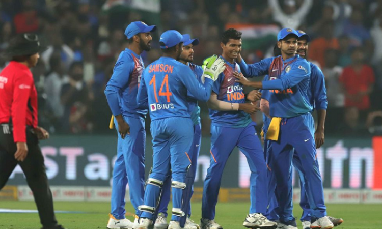 India beat Sri Lanka by 78 runs in third t20I